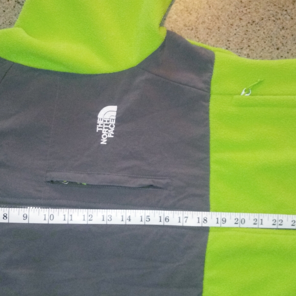 The North Face Jacket Size Small - Picture 10 of 10